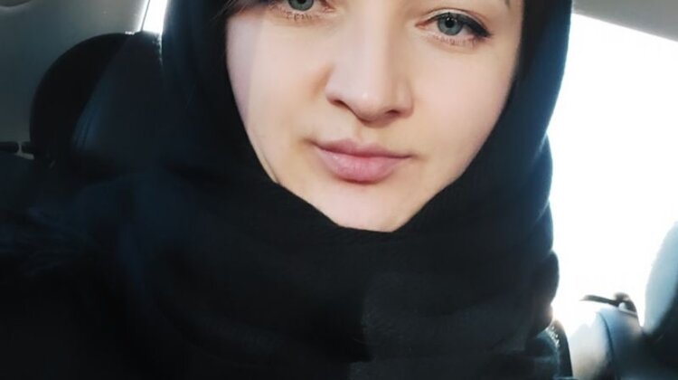دانا، 32 امرأة روسية عازبة