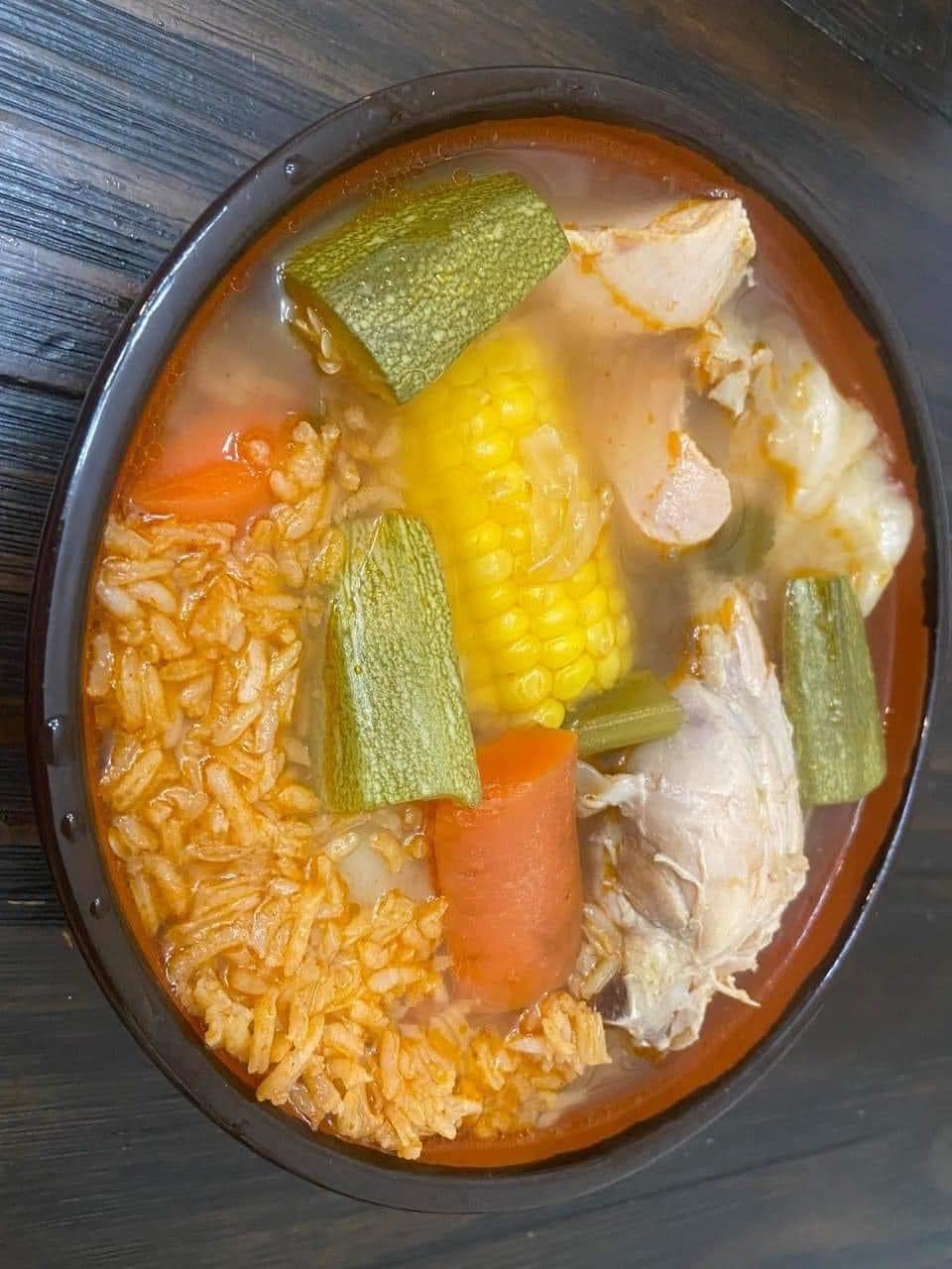 Caldo de pollo (Chicken soup)