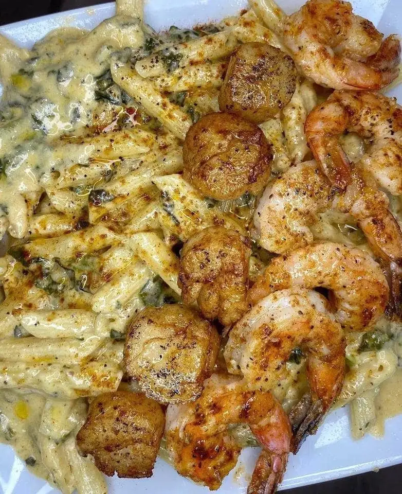 Scallops-shrimps-Creamy-Spinach-Pasta-Pucad-Recipes